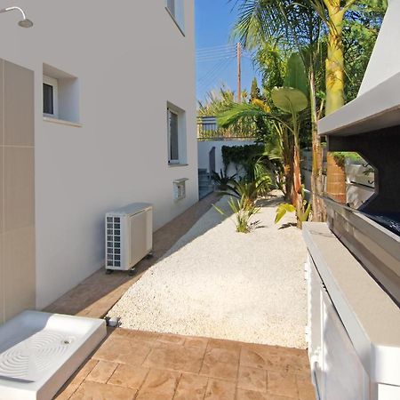Villa Eden Ayía Nápa Extérieur photo